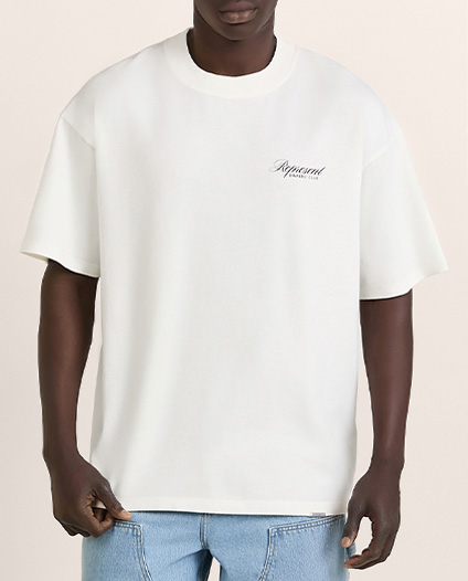 טי שירט לבנה